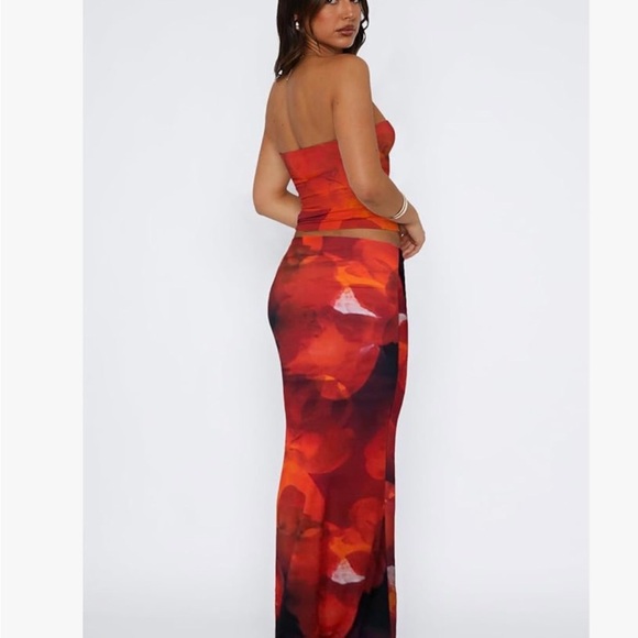 Red Floral Maxi Skirt - Picture 2 of 2